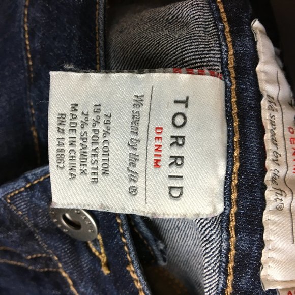 Torrid High Rise Dark Wash Skinny Jeans 18S Short - Picture 3 of 6